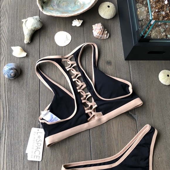 L space bikini - Picture 6 of 7